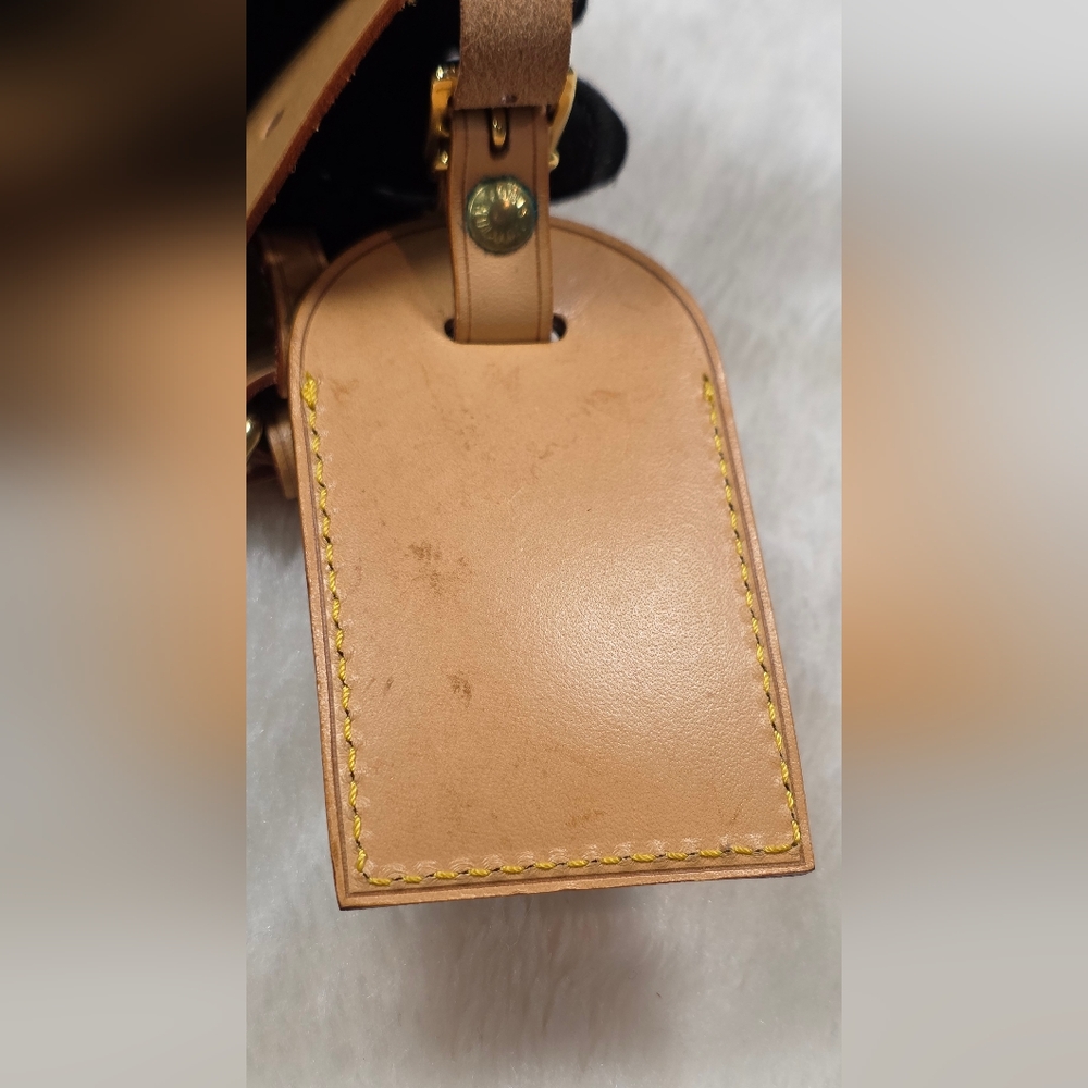 AUTHENTIC LV NAMETAG & POIGNET SET - Picture 11 of 15